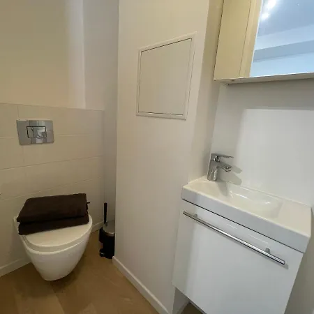 Studio Neuf Avec Jardin, A 550m De La Gare Apartment *